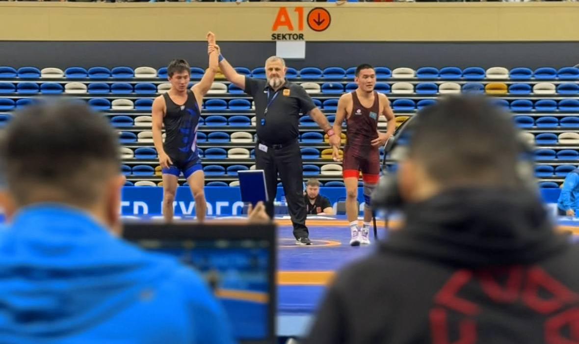 4-й день чемпионата Республики Казахстан по греко-римской, вольной и женской борьбе среди взрослых
