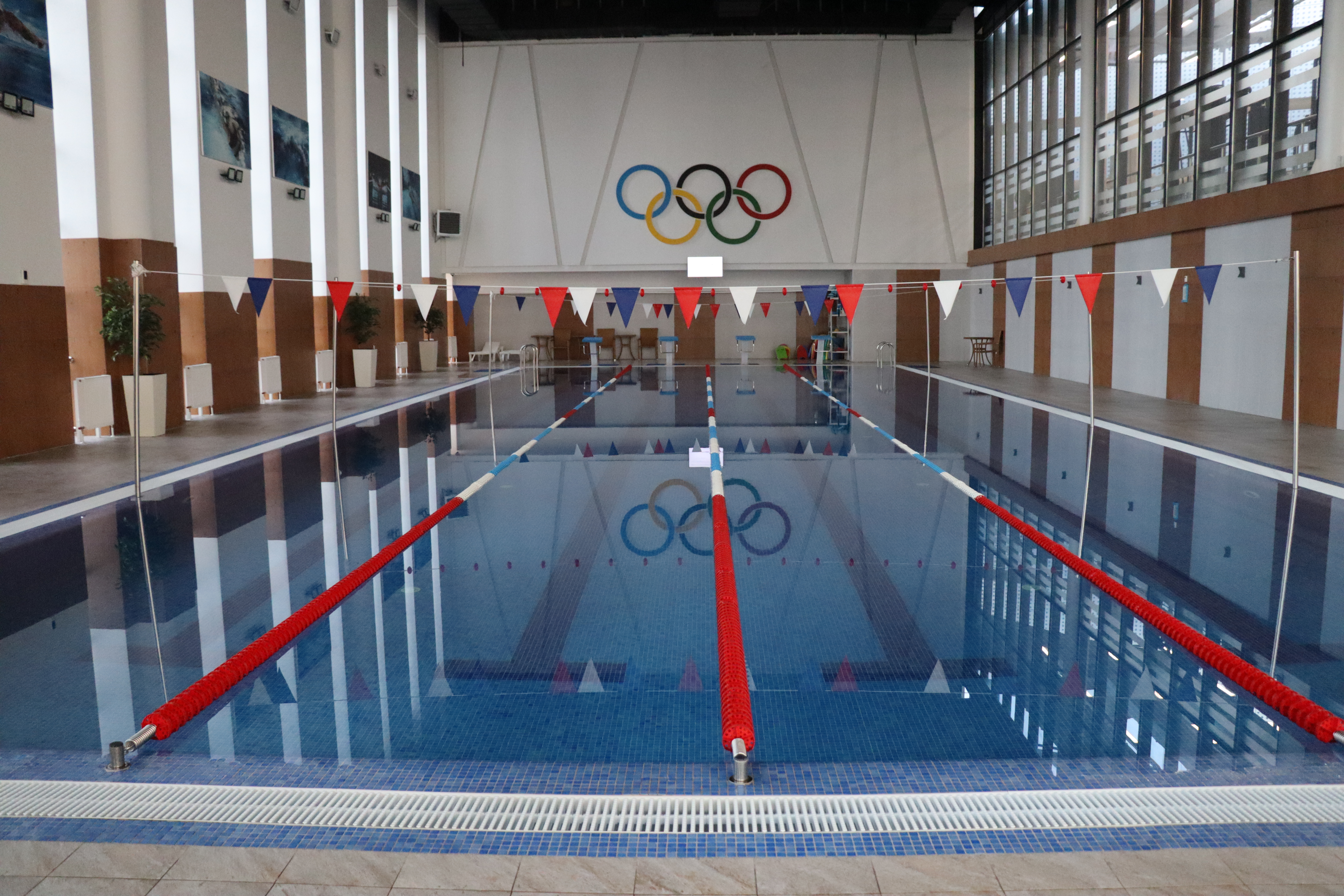 JJ Fitness бассейніне қош келдіңіздер!