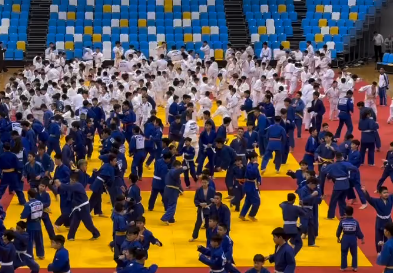 Today, the best masters of the country in judo held a master class for 200 young athletes at the Zhaksylyk Ushkempirov Martial Arts Palace!