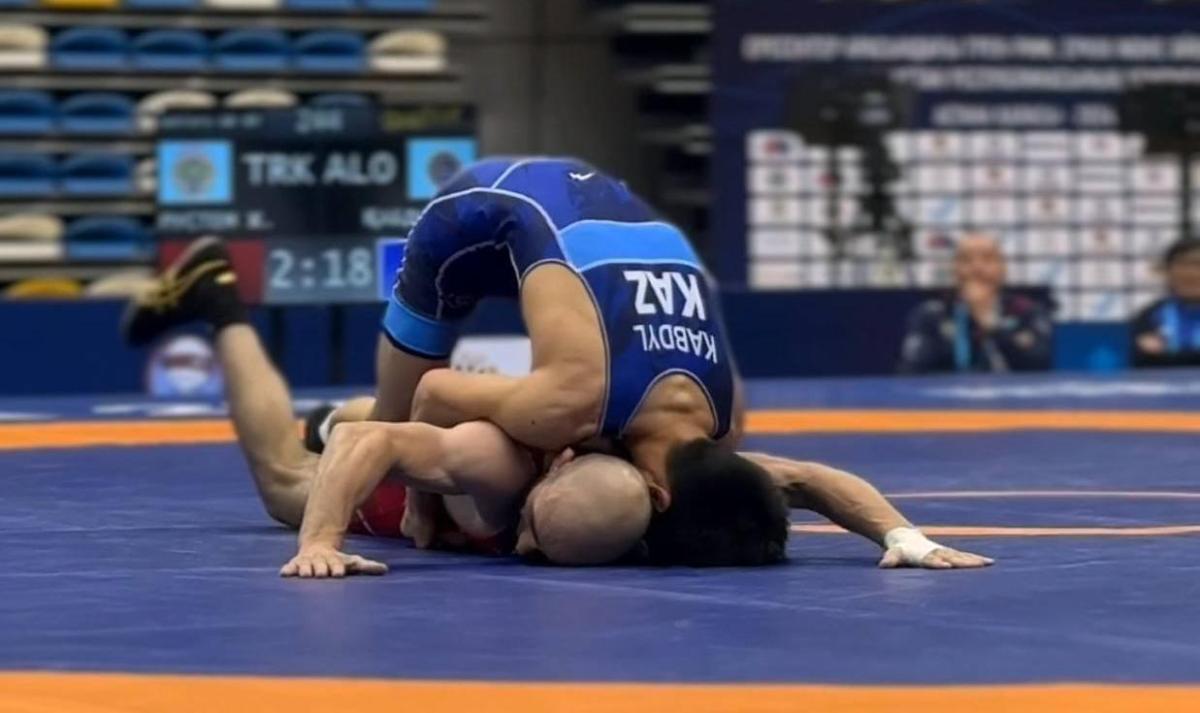2-й день чемпионата Республики Казахстан по греко-римской, вольной и женской борьбе среди взрослых