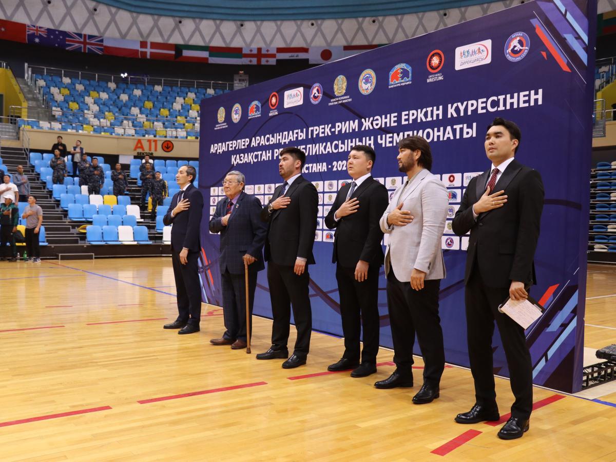 The Championship of the Republic of Kazakhstan in Greco-Roman and freestyle wrestling among veterans has started