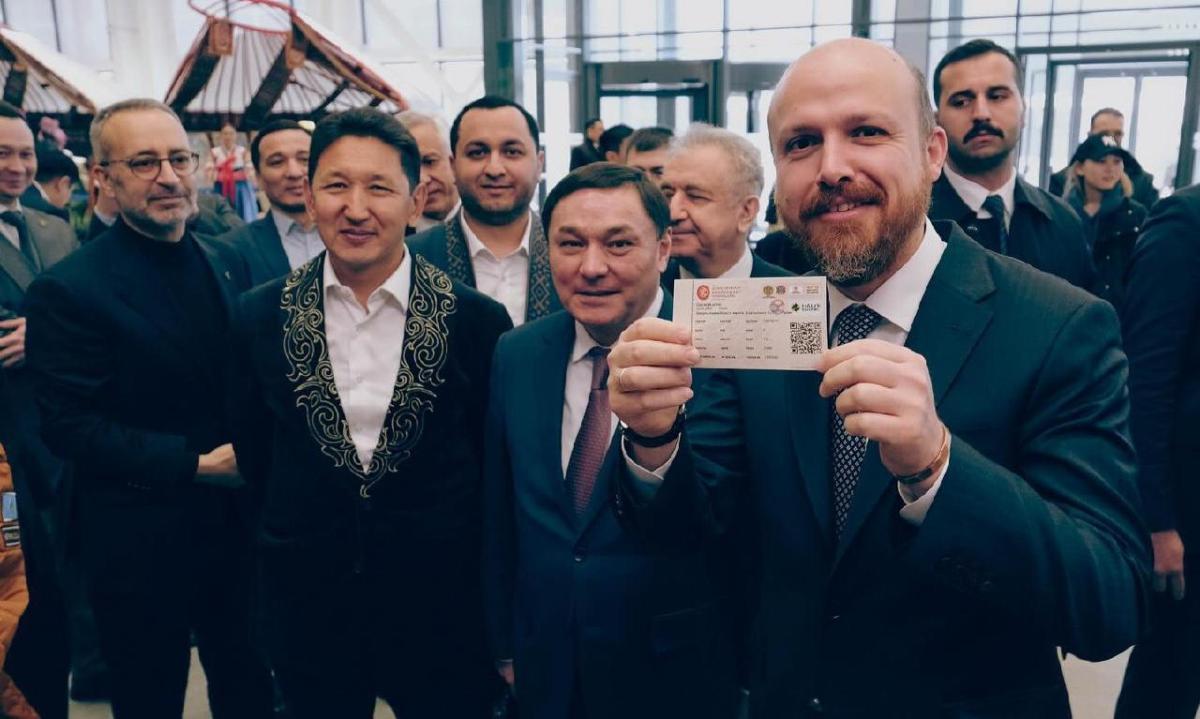 President of the World Ethnosports Confederation Bilal Erdogan purchased the first ticket to the Kazakh Kuresi competition, which will be held as part of the 5th World Nomad Games